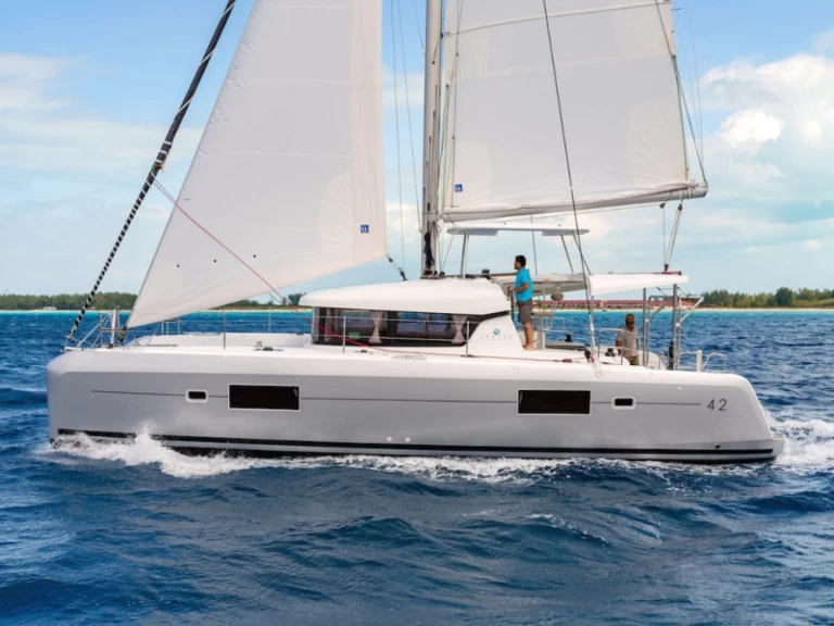 Katamaran  för uthyrning Sant Antoni de Portmany till det bästa priset 