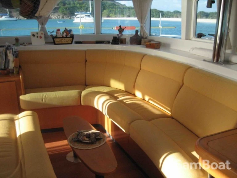 Yacht charter Boracay Island billig Lagoon 440