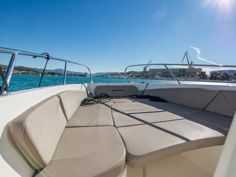Yacht charter Trogir  billig Activ 805