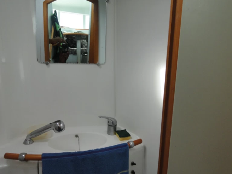 Hyra Katamaran  med eller utan skeppare Lagoon Hell-Ville 