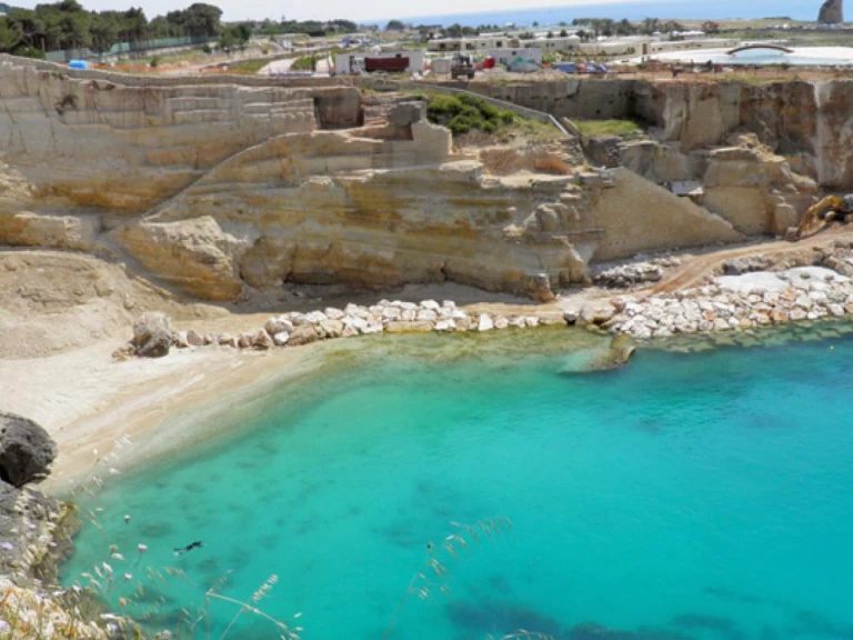 Stilmar  25EFB charter bareboat eller skeppad i San Foca