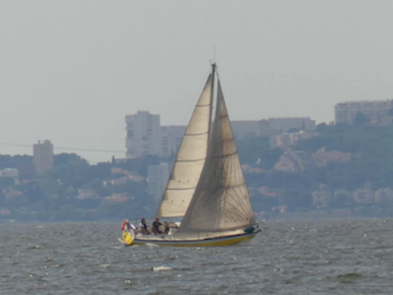 Hyr en Kelt Kelt 8M Martigues 