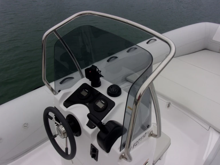 Uthyrning RIB i La Trinité-sur-Mer - Capelli Tempest 625 Easy