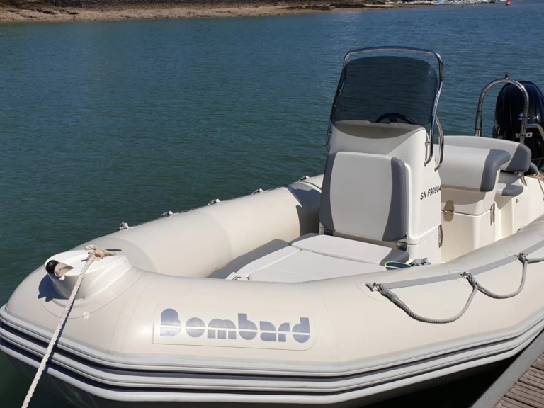 Yacht charter Pornic billig Sunrider 650 Gris