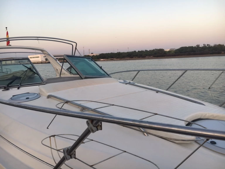 Maxum Maxum 3000 charter bareboat eller skeppad i El Puerto de Santa María