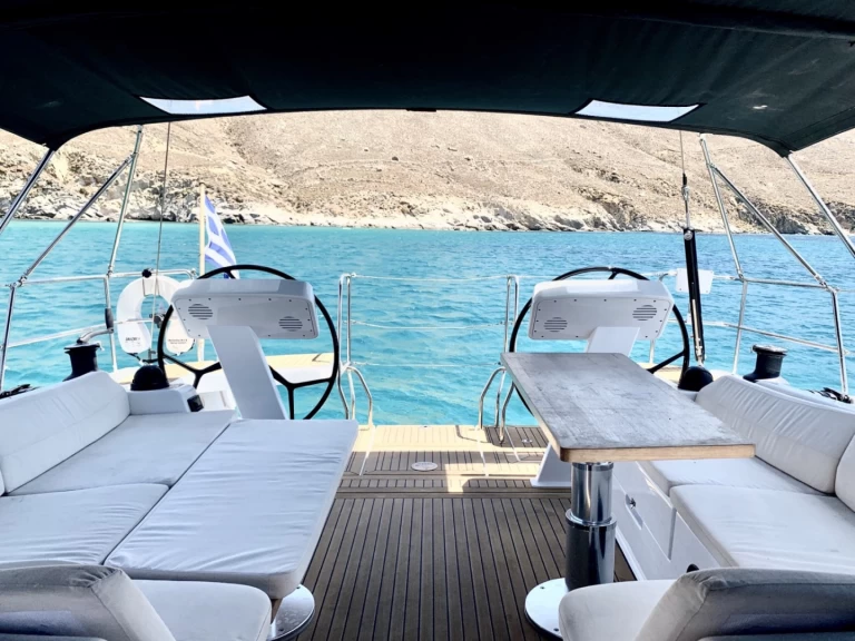 Hanse Hanse 508 charter bareboat eller skeppad i Nikiána