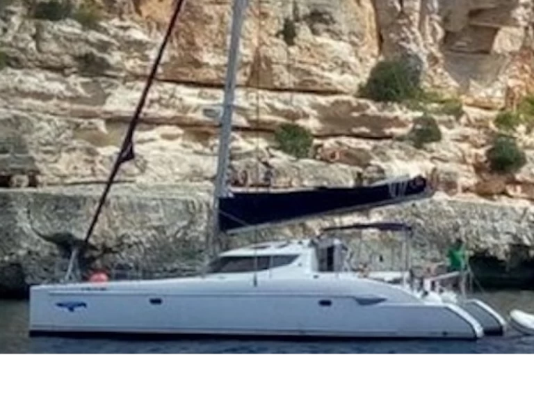 Hyra Katamaran  med eller utan skeppare Fountaine Pajot Cienfuegos 