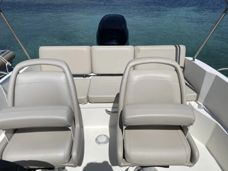 Motorbåt  för uthyrning Port Camille Rayon till det bästa priset 