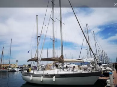 Wauquiez Amphora charter bareboat eller skeppad i Sète