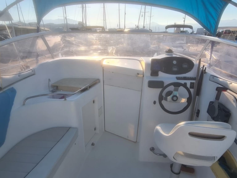 Uthyrning Motorbåt  Saver med en båtlicens 