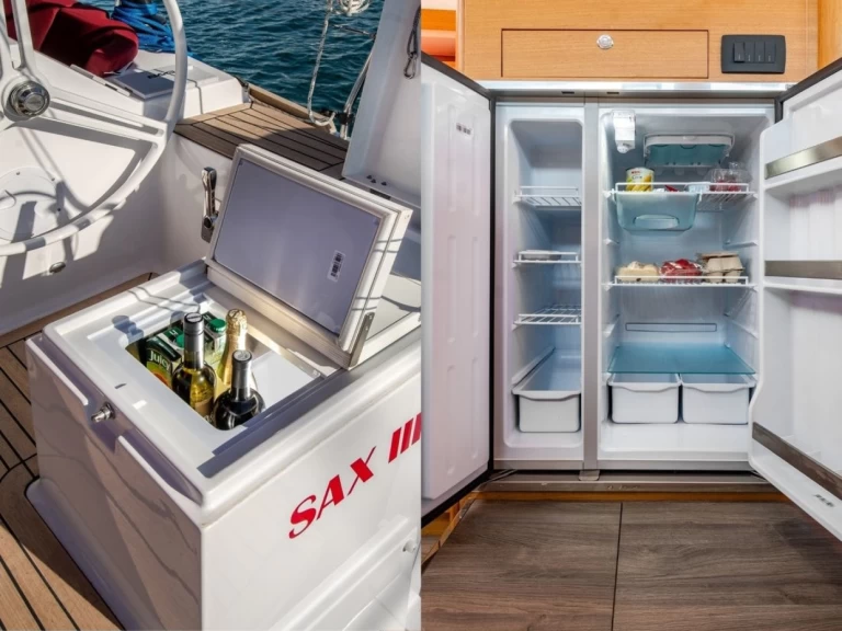 Elan Impression 45.1 charter bareboat eller skeppad i Kaštela