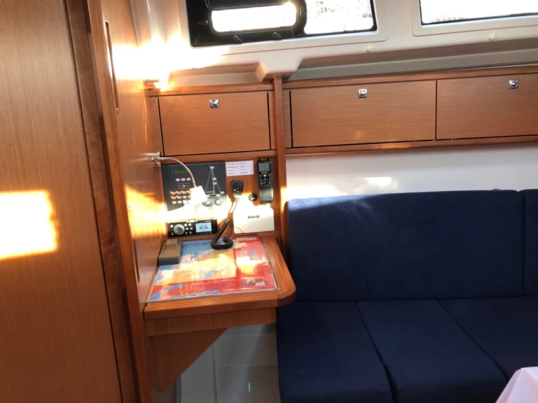 Yacht charter Pula  billig Cruiser 34