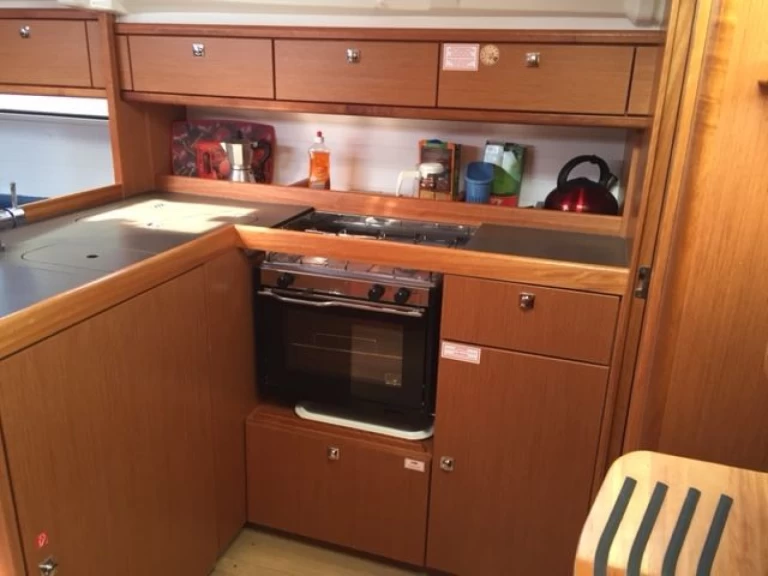 Uthyrning Segelbåt  Bavaria med en båtlicens 