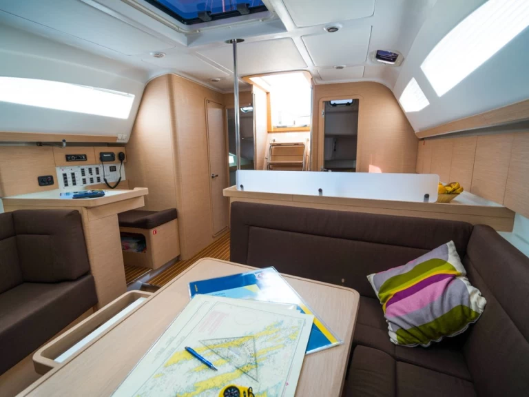 Hyr en Elan Impression 45 Biograd Na Moru 