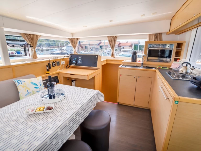 Uthyrning Katamaran  i Split  - Lagoon Lagoon 400 S2