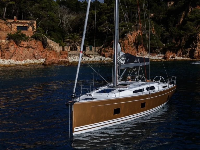 Yacht charter Kaštela billig Hanse 418