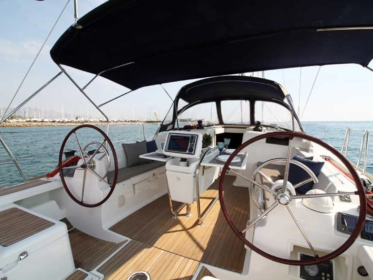 Yacht charter Alimos billig Sun Odyssey 439