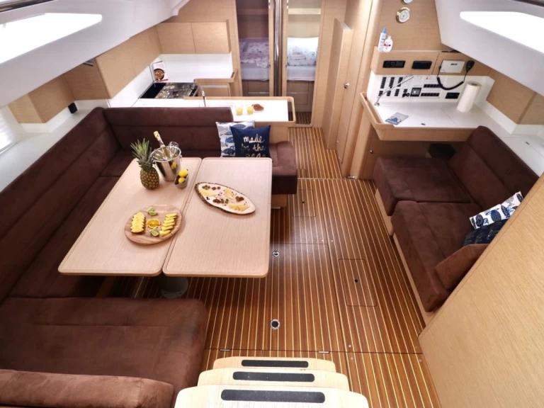 Hyr en Elan Impression 50 Kaštela 