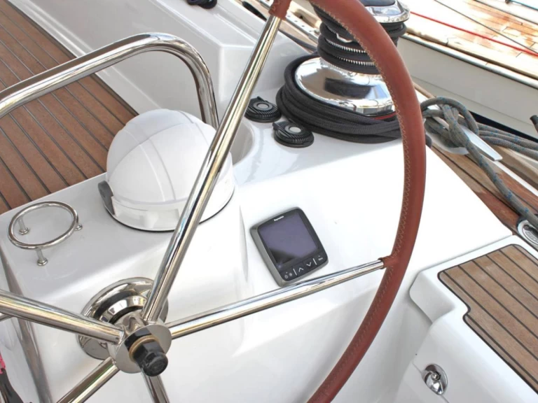 Segelbåt  för uthyrning Lavrio till det bästa priset 