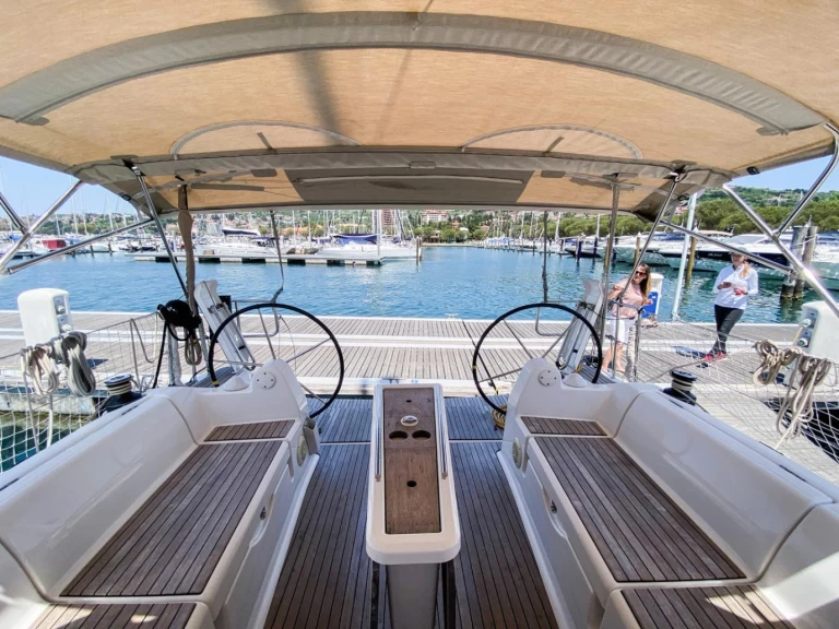 Hyr en Dufour Dufour 382 Grand Large Portorož 