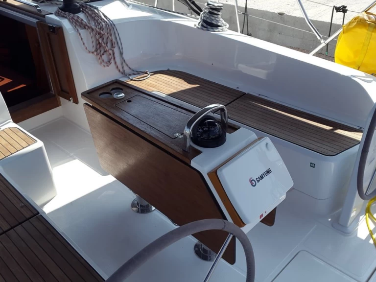 Uthyrning Lavrio - Bavaria Cruiser 46 av Samboat 