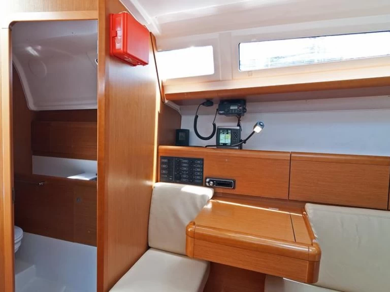 Yacht charter Split  billig Sun Odyssey 33i
