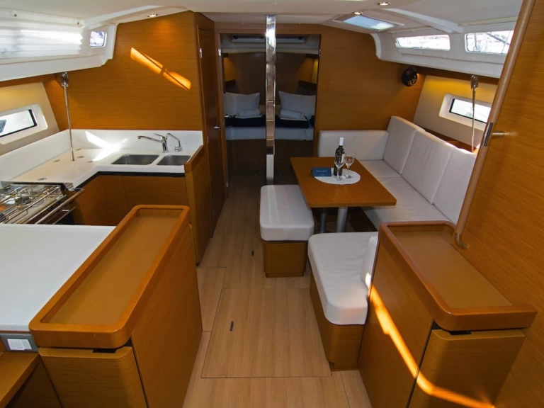 Båtuthyrning Jeanneau Sun Odyssey 440 i Split  på Samboat 