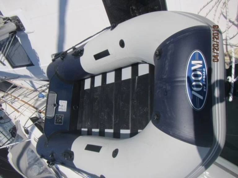 Bavaria Cruiser 37 charter bareboat eller skeppad i Biograd Na Moru