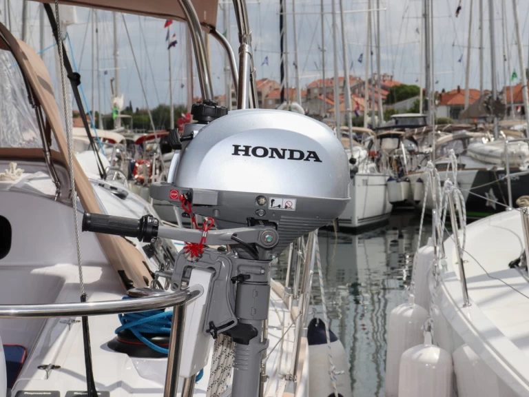 Elan Impression 45 charter bareboat eller skeppad i Biograd Na Moru