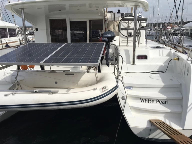 Uthyrning Katamaran  i Šibenik  - Lagoon Lagoon 39