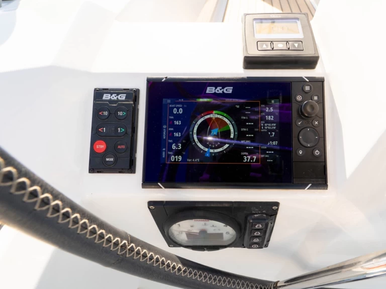 Segelbåt  för uthyrning Šibenik  till det bästa priset 