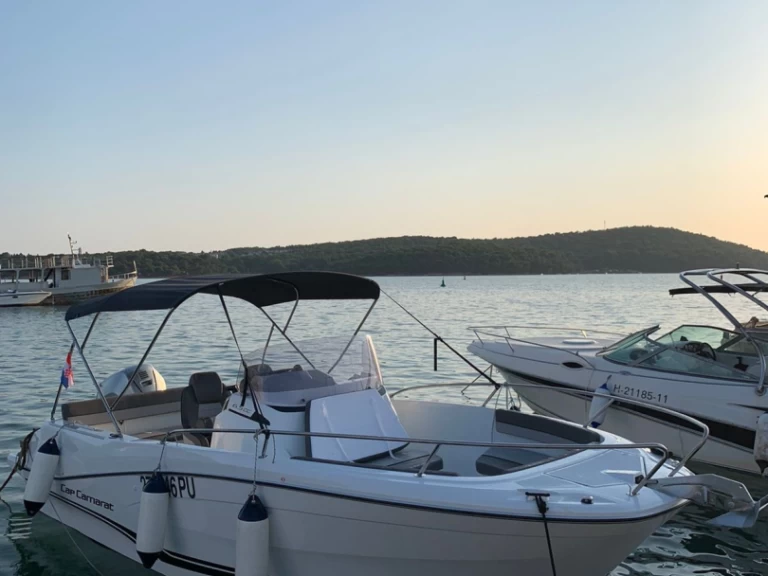 Hyr en Jeanneau Cap Camarat 6.5 CC Medulin 