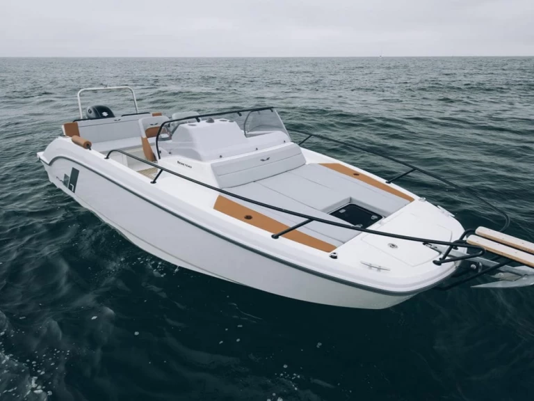 Bénéteau Flyer 7 SUNdeck charter bareboat eller skeppad i Mahon