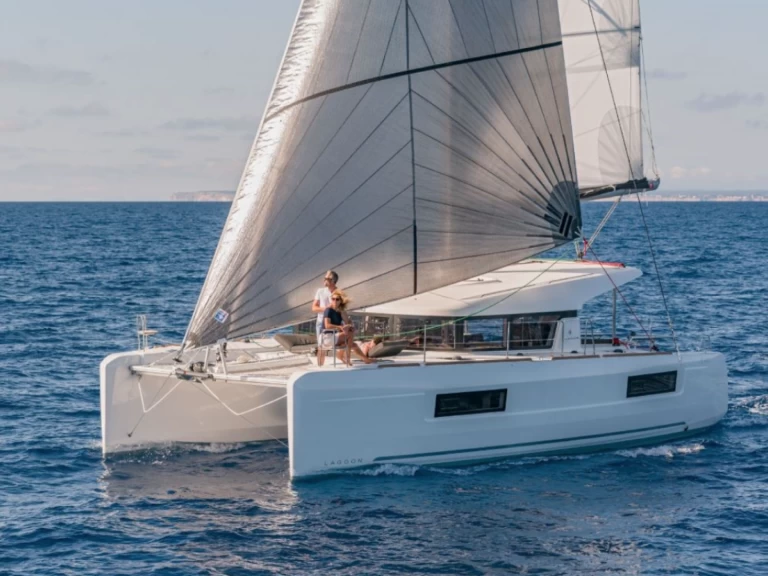 Uthyrning Katamaran  Lagoon med en båtlicens 