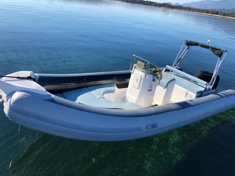 Hyr en Master Master 660 OPEN Porto-Vecchio 