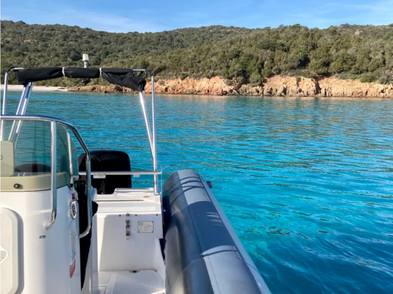 RIB för uthyrning Porto-Vecchio till det bästa priset 
