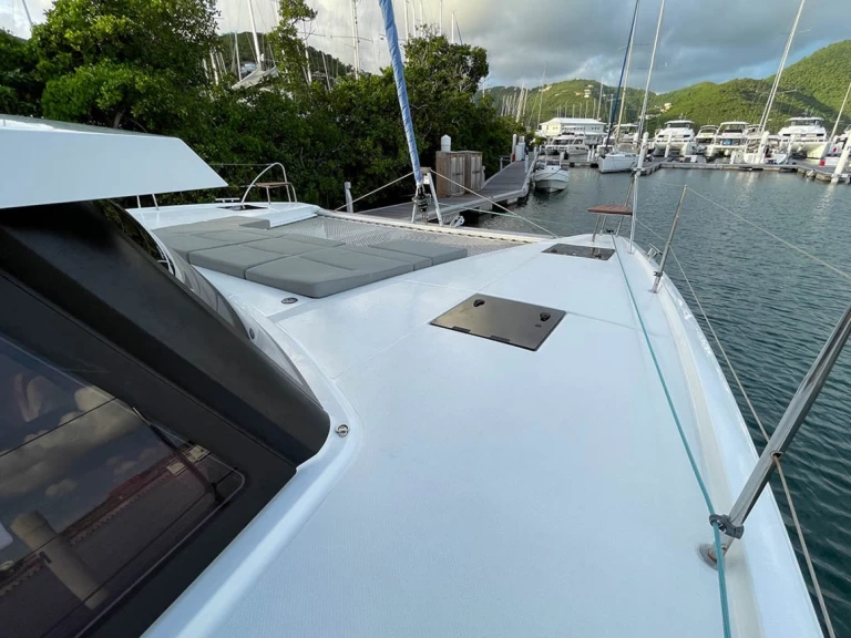 Yacht charter Road Town billig Astrea 42