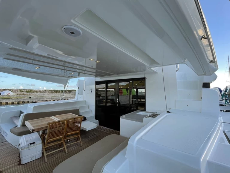 Hyra Katamaran  med eller utan skeppare Lagoon Road Town 