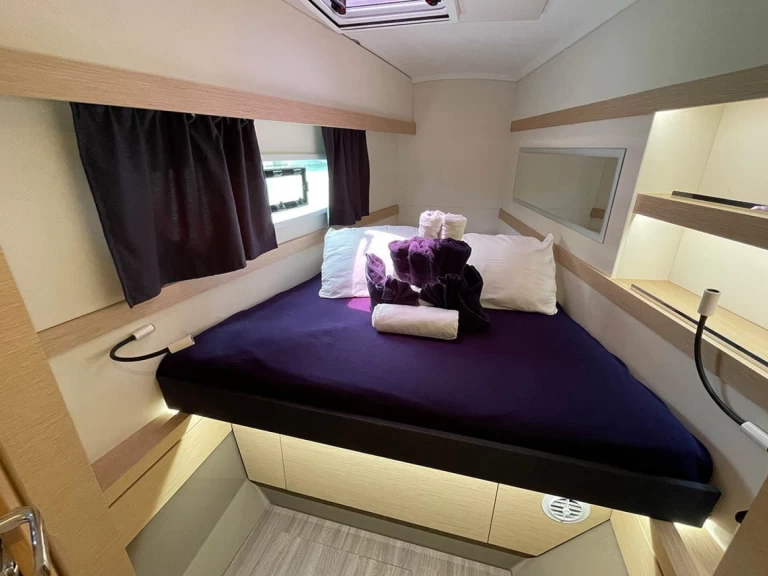 Yacht charter Gocek billig Lucia 40