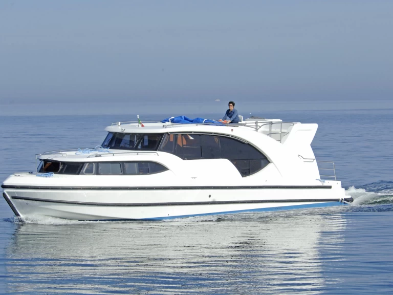 Uthyrning Kanalbåt Houseboat Holidays Italia med en båtlicens 