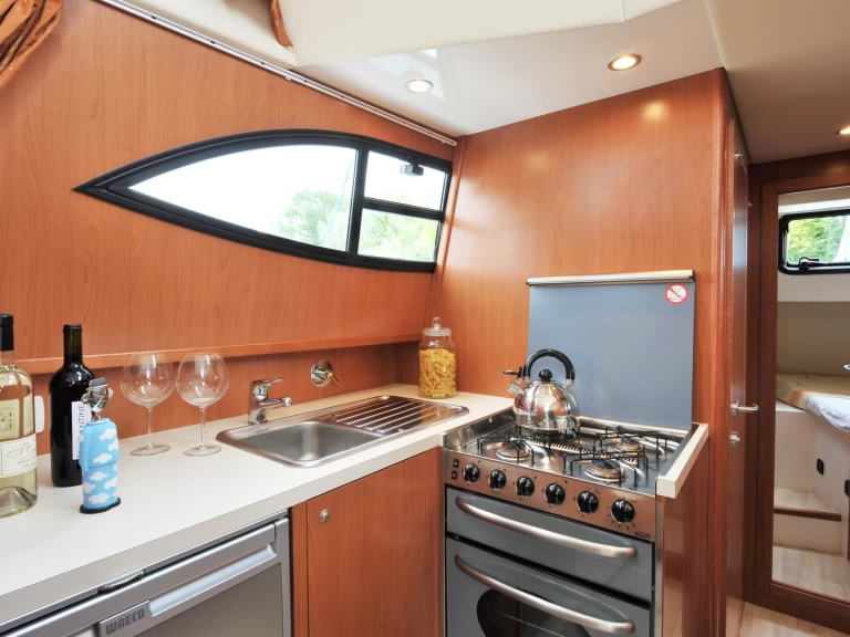 Båtuthyrning Houseboat Holidays Italia Minuetto 6+ i Casale sul Sile på Samboat 