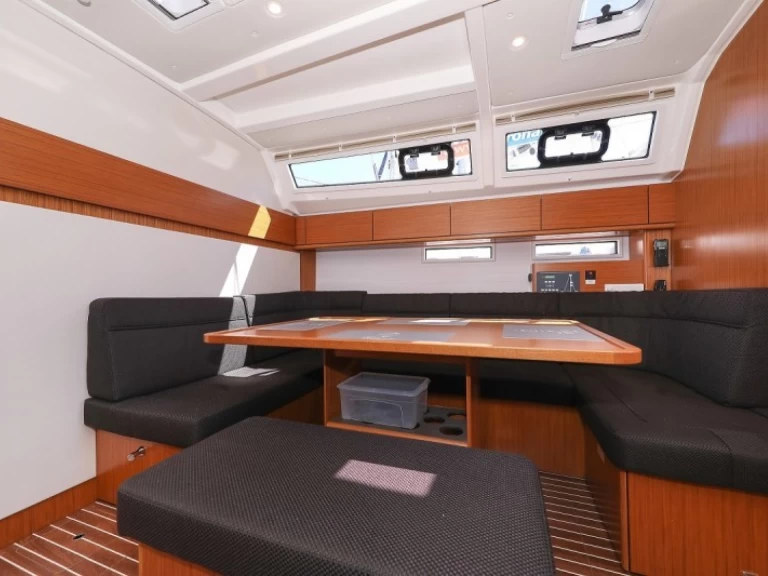 Hyra Segelbåt  med eller utan skeppare Bavaria Biograd Na Moru 