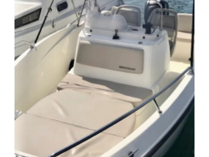 Båtuthyrning Quicksilver Activ 555 Open i Marseille på Samboat 