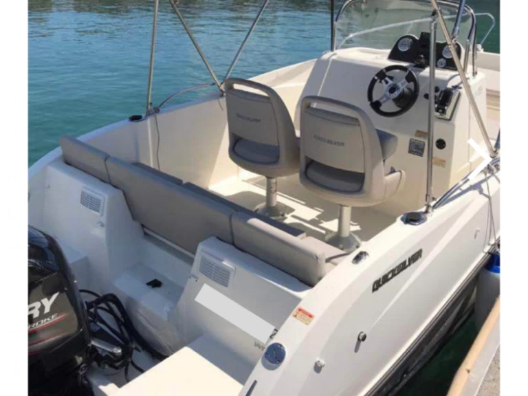 Hyra Motorbåt  med eller utan skeppare Quicksilver Marseille 