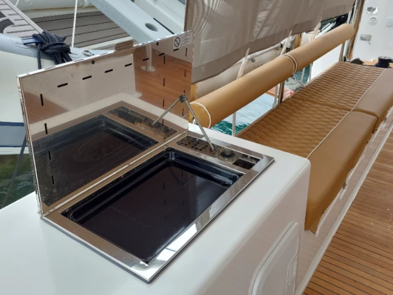 Hyr en Dufour Dufour Catamarans 48 Sail Pirovac 