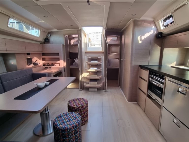 Segelbåt  för uthyrning Pula  till det bästa priset 