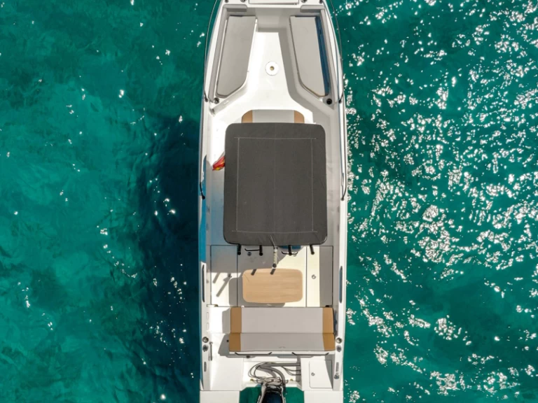 Uthyrning Motorbåt  Bénéteau med en båtlicens 