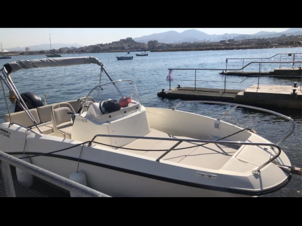 Hyr en Quicksilver Activ 605 Open Marseille 