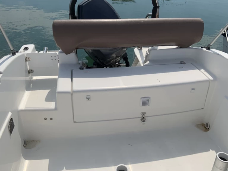 Hyr en B2 Marine Cap Ferret 552 Open Frontignan 