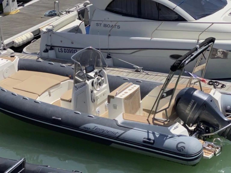 Yacht charter Royan billig Capelli 700 Sun